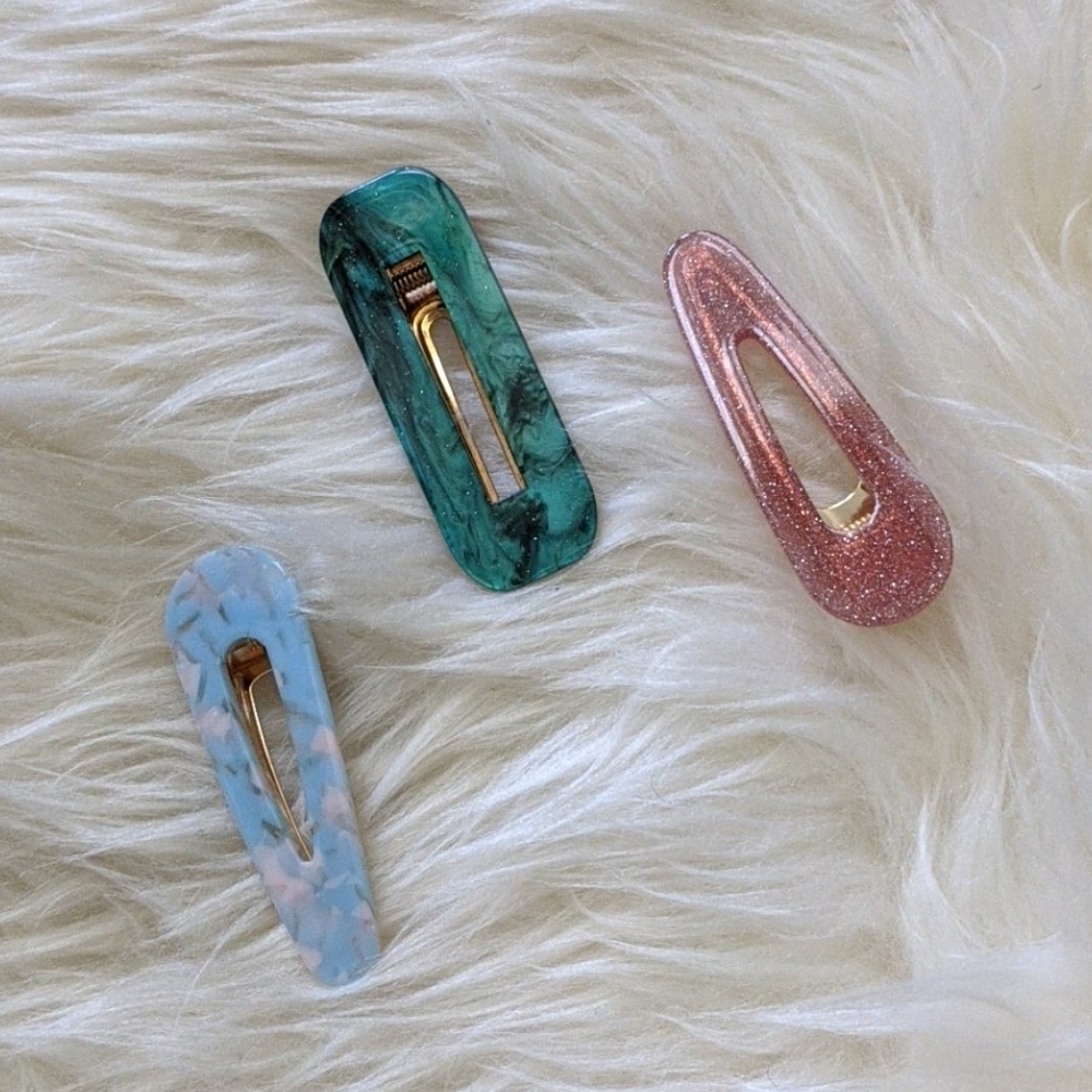 Lot of 3 acetate barrettes hair clips